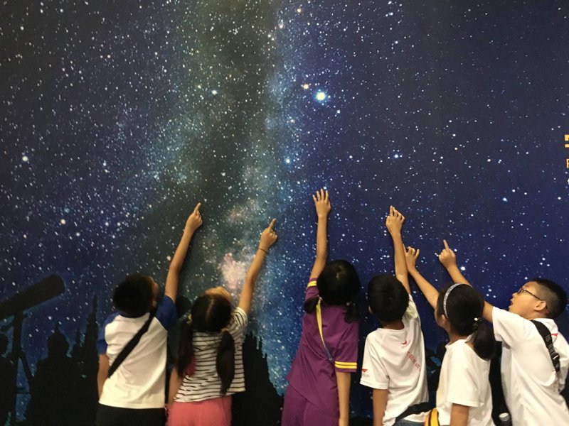 探索无尽星空:观测爱好者的新篇章
